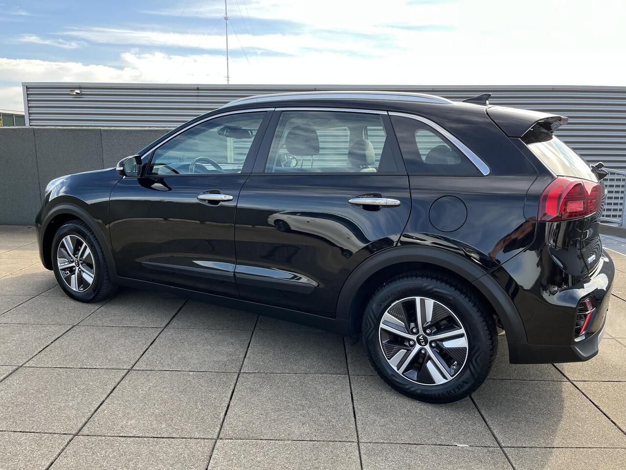 KIA Niro 1.6 GDi Hybrid DynamicLine ACHTERUITRIJCAMERA / HALF LEDER / NAVIGATIE