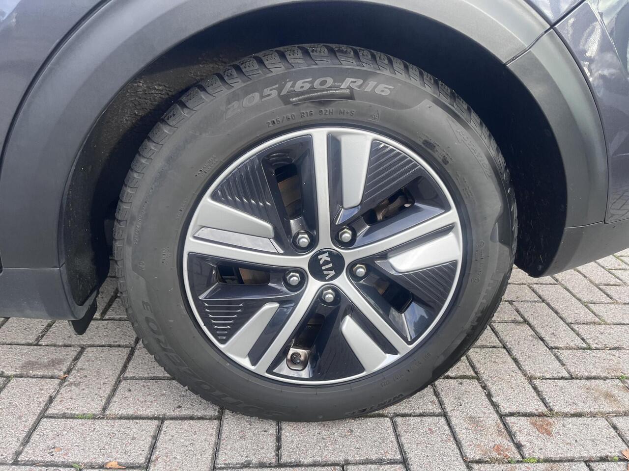 KIA Niro 1.6 GDi Hybrid DynamicLine Schuifdak|trekhaak|1ste eigenaar!