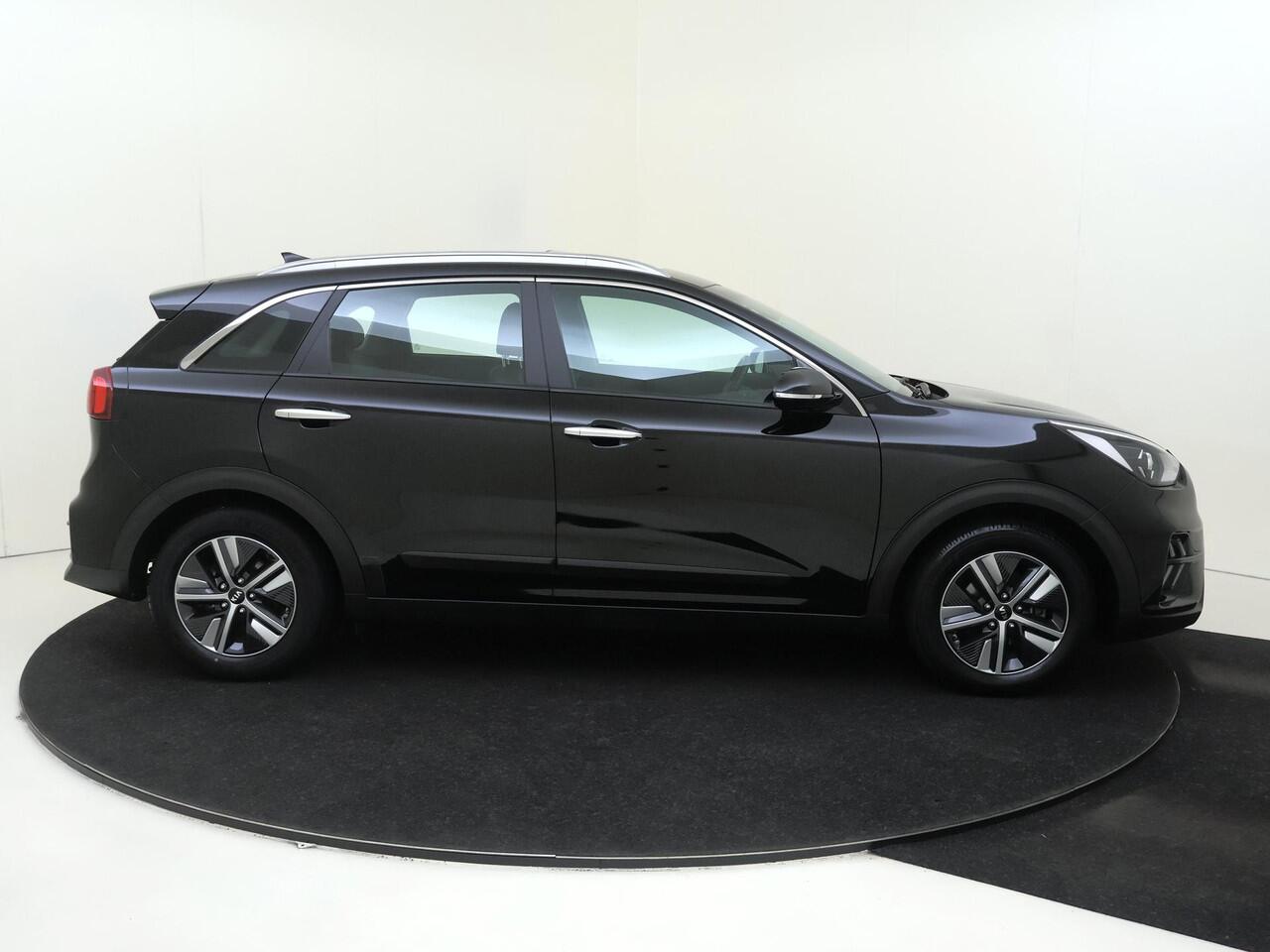 KIA Niro 1.6 GDi Hybrid ExecutiveLine 140PK | Navigatie | Apple Carplay | Elektrisch schuifdak | Camera | Trekhaak | Climate control |