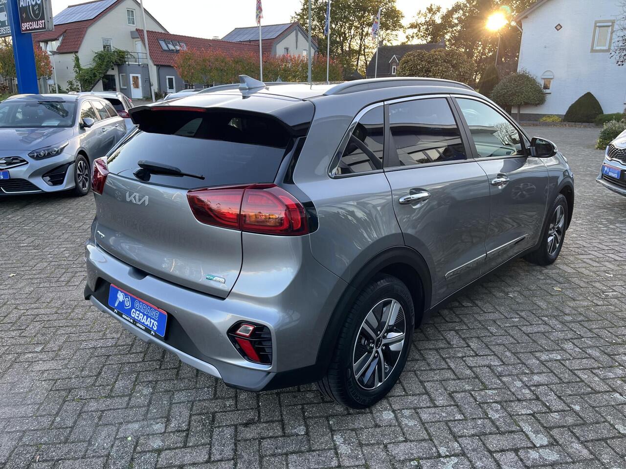 KIA Niro 1.6 GDi PHEV DynamicPlusLine | 10 jaar garantie, Digitaal Display, Dealer onderhouden, Parkeersensoren V+A, LED, 1e eigenaar, 1300kg trekgewicht, Fabrieksgarantie!
