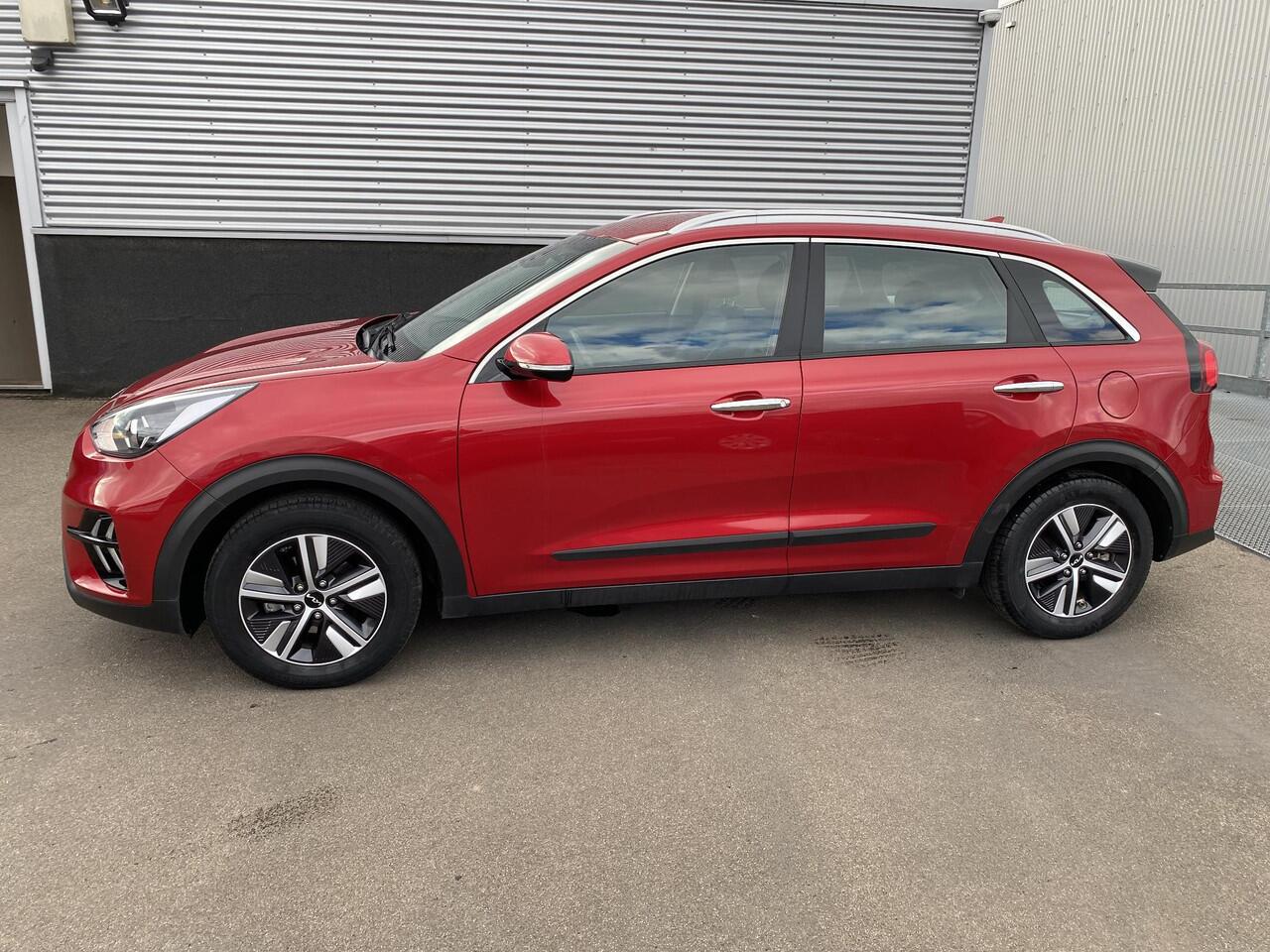 KIA Niro 1.6 GDi Hybrid DynamicLine Trekhaak, Nieuw geleverd, 1e eign. Dealeronderhouden, navigatie, Apple CarPlay/Android Auto, adaptieve cruise control, achteruitrij camera, automaat!