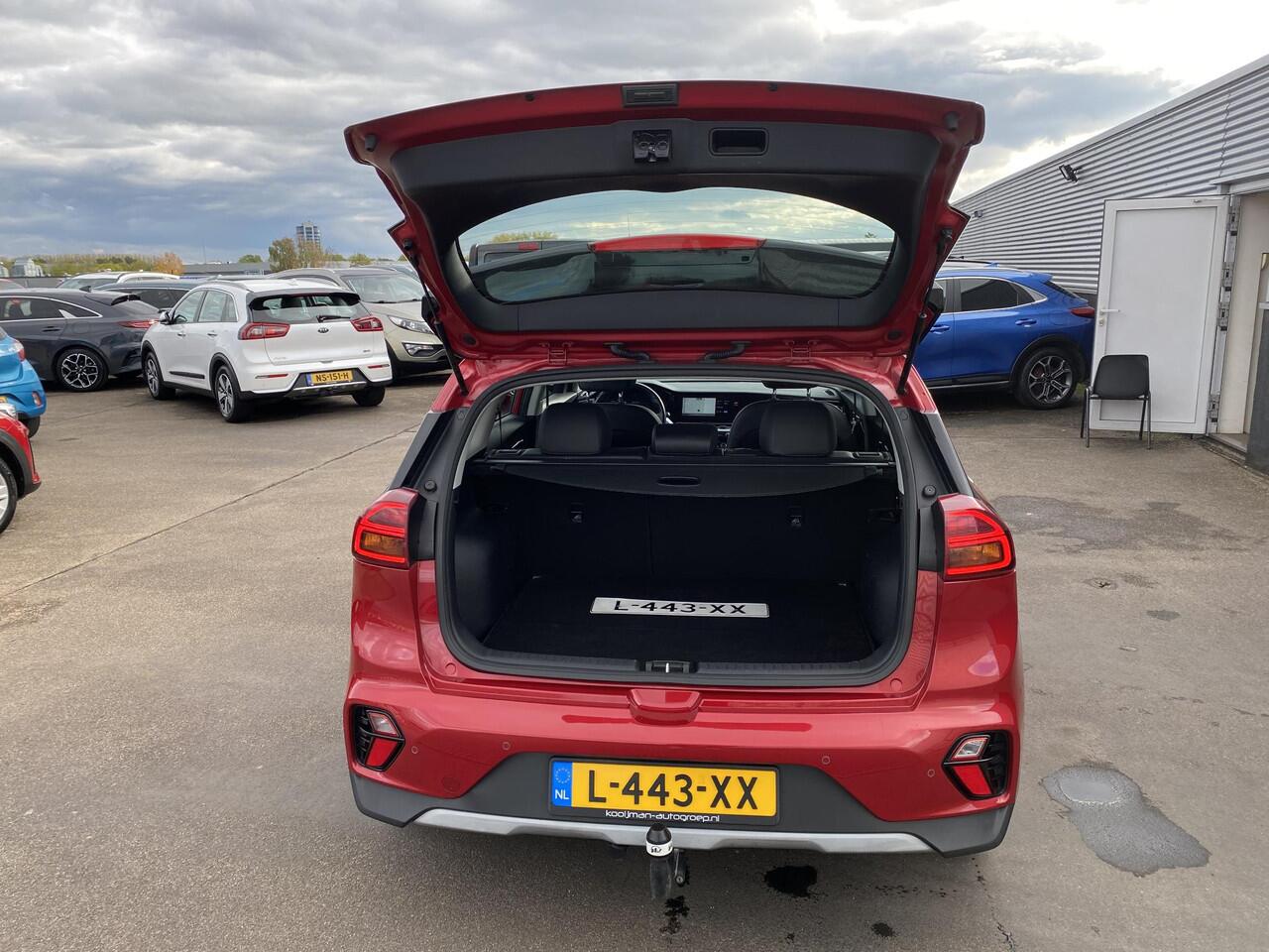 KIA Niro 1.6 GDi Hybrid DynamicLine Trekhaak, Nieuw geleverd, 1e eign. Dealeronderhouden, navigatie, Apple CarPlay/Android Auto, adaptieve cruise control, achteruitrij camera, automaat!