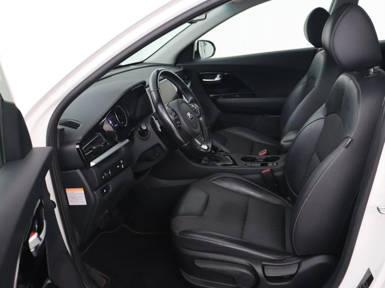 KIA Niro 1.6 GDI Hybrid DynamicLine | Adaptive cruise | cruise | Camera | Carplay | Half leder | Navigatie | DAB | Climate control | Parkeerhulp