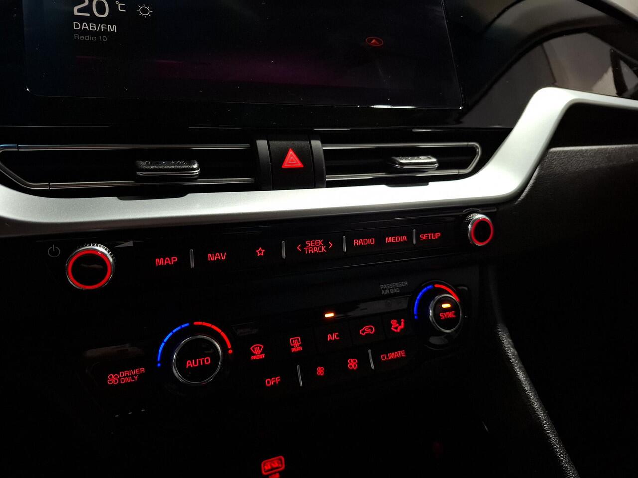 KIA Niro 1.6 GDi Hybrid DynamicLine , Trekhaak, Apple Carplay/Android Auto, Navigatie, Camera.