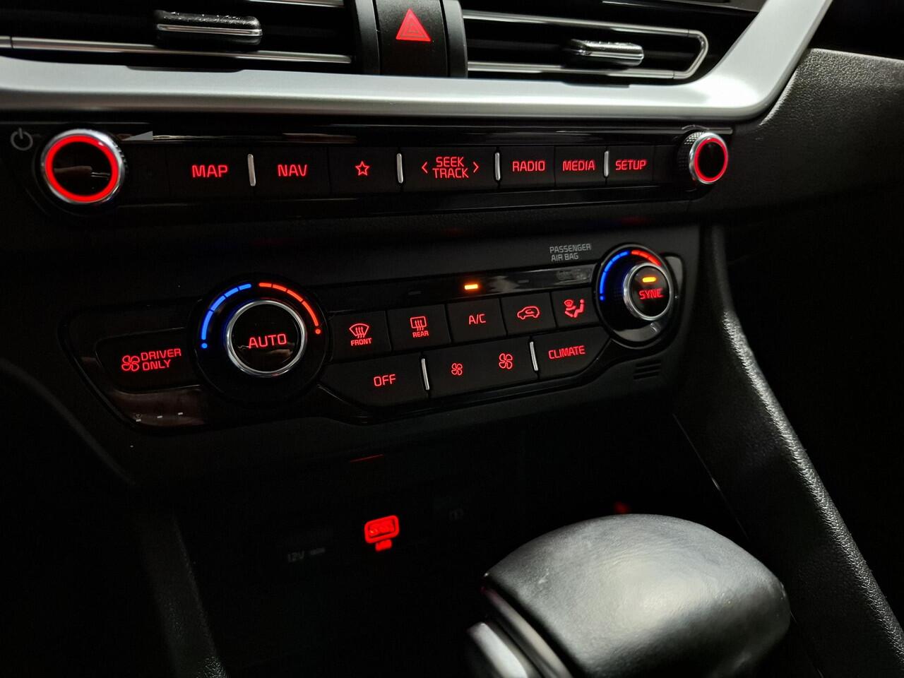 KIA Niro 1.6 GDi Hybrid DynamicLine , Trekhaak, Apple Carplay/Android Auto, Navigatie, Camera.