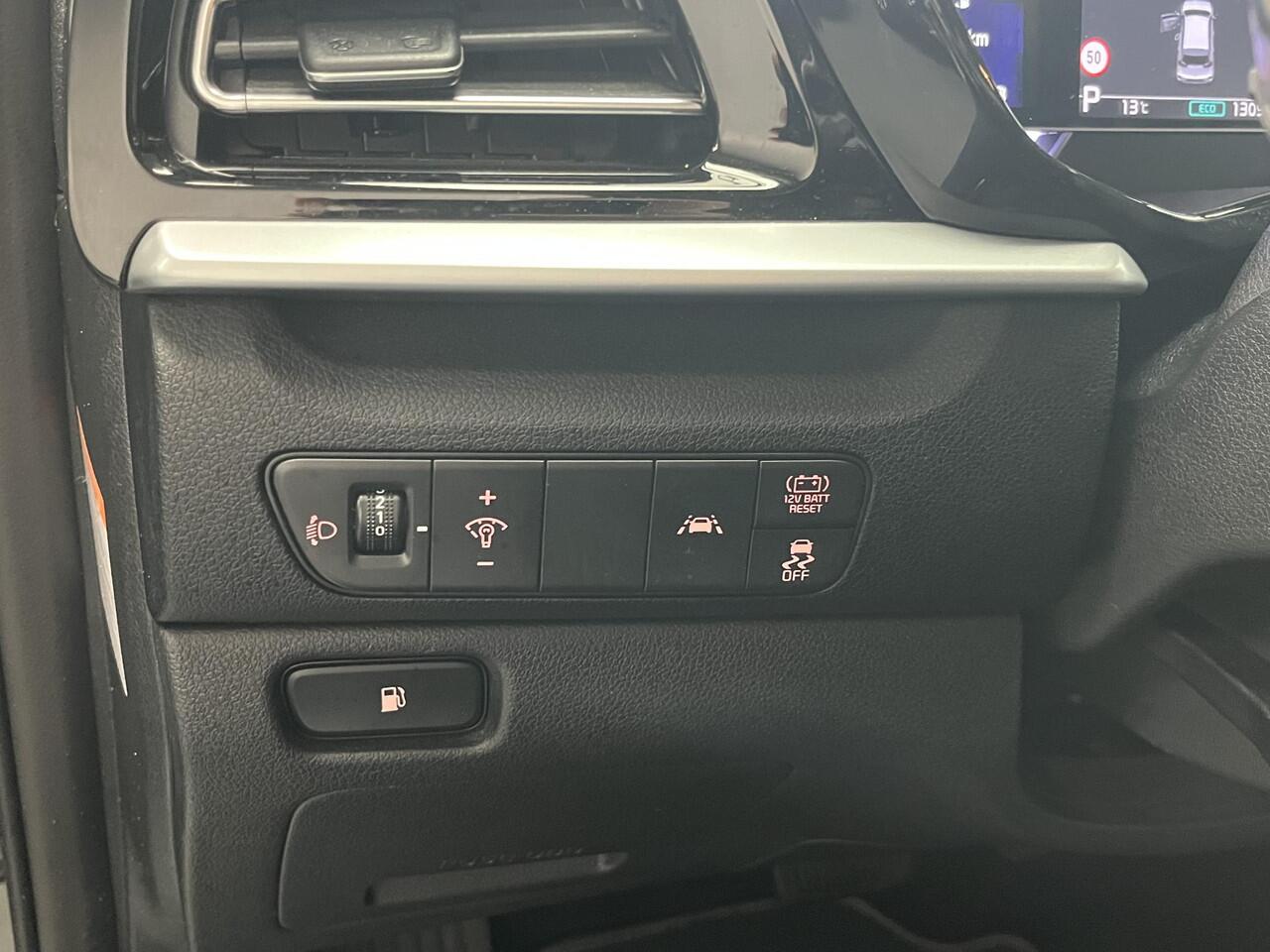 KIA Niro 1.6 GDi Hybrid DynamicLine met Trekhaak, Cruisecontrol, Achteruitrij Camera, Apple Carplay en Android Auto, Navigatie