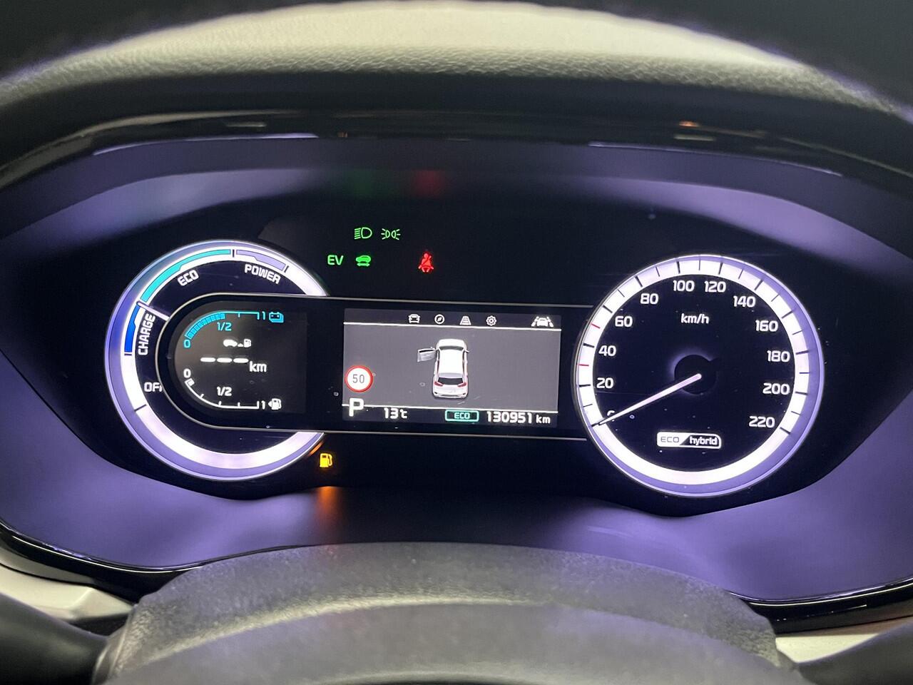 KIA Niro 1.6 GDi Hybrid DynamicLine met Trekhaak, Cruisecontrol, Achteruitrij Camera, Apple Carplay en Android Auto, Navigatie