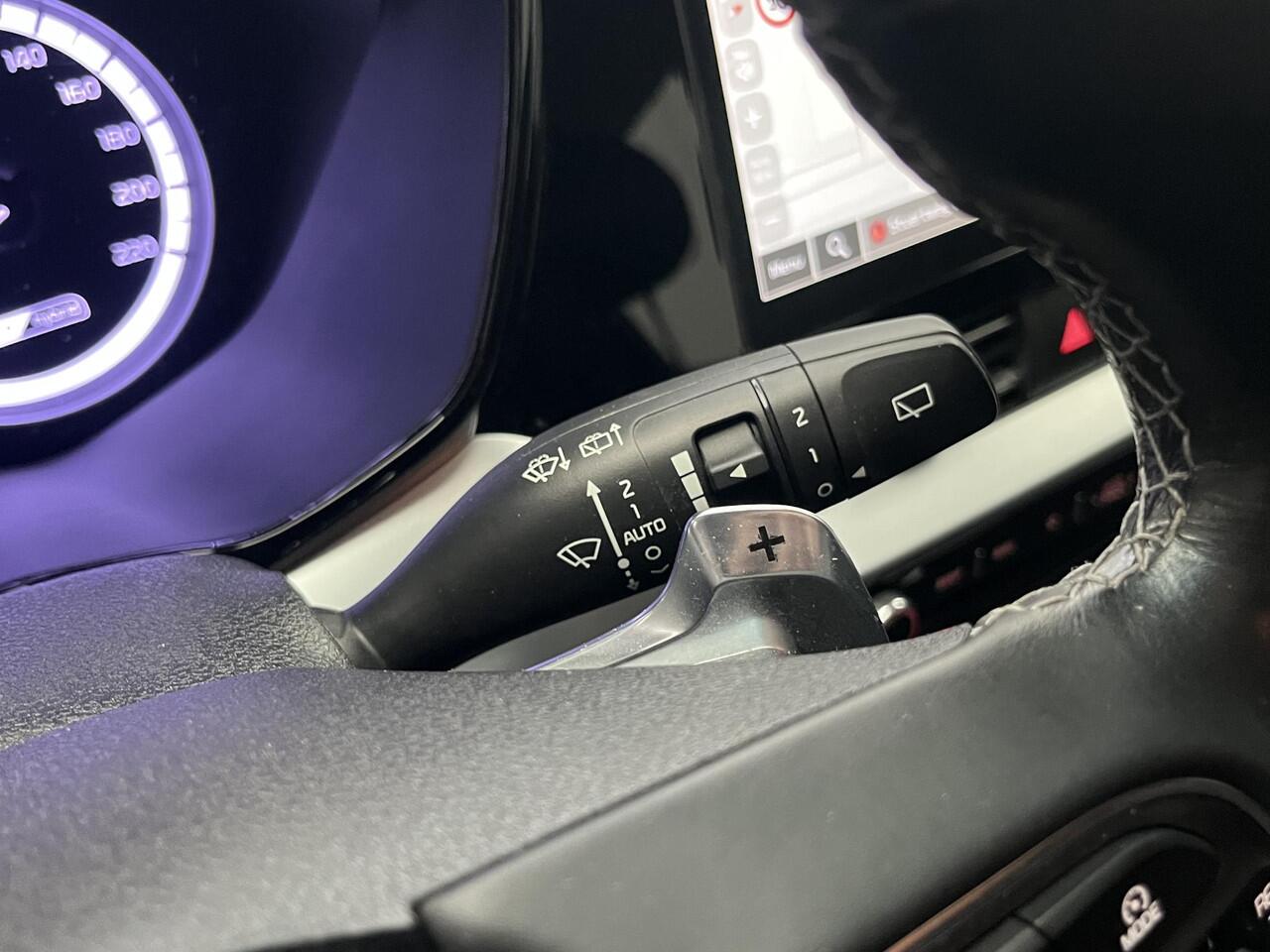 KIA Niro 1.6 GDi Hybrid DynamicLine met Trekhaak, Cruisecontrol, Achteruitrij Camera, Apple Carplay en Android Auto, Navigatie