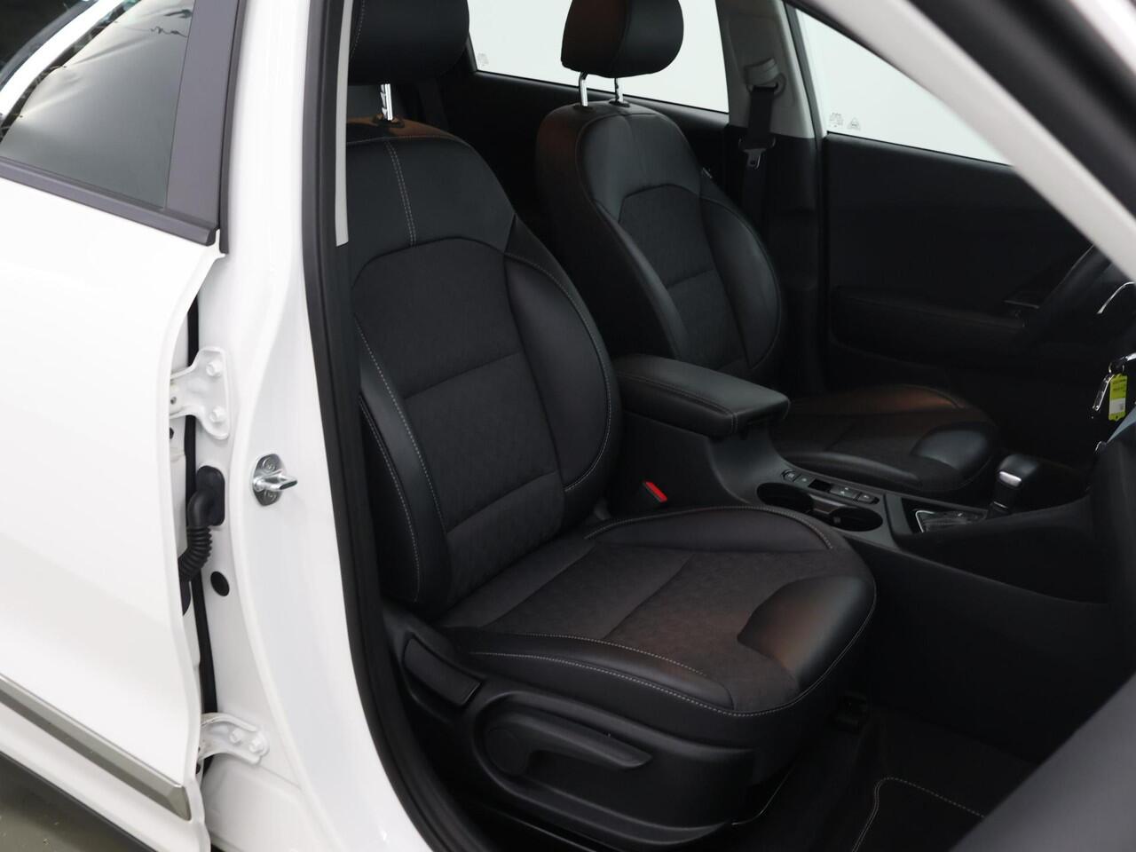KIA Niro 1.6 GDi PHEV DynamicLine | Navigatie | Parkeercamera | Climate Control | Cruise Control Adaptief | Stoel/Stuurverwarming |