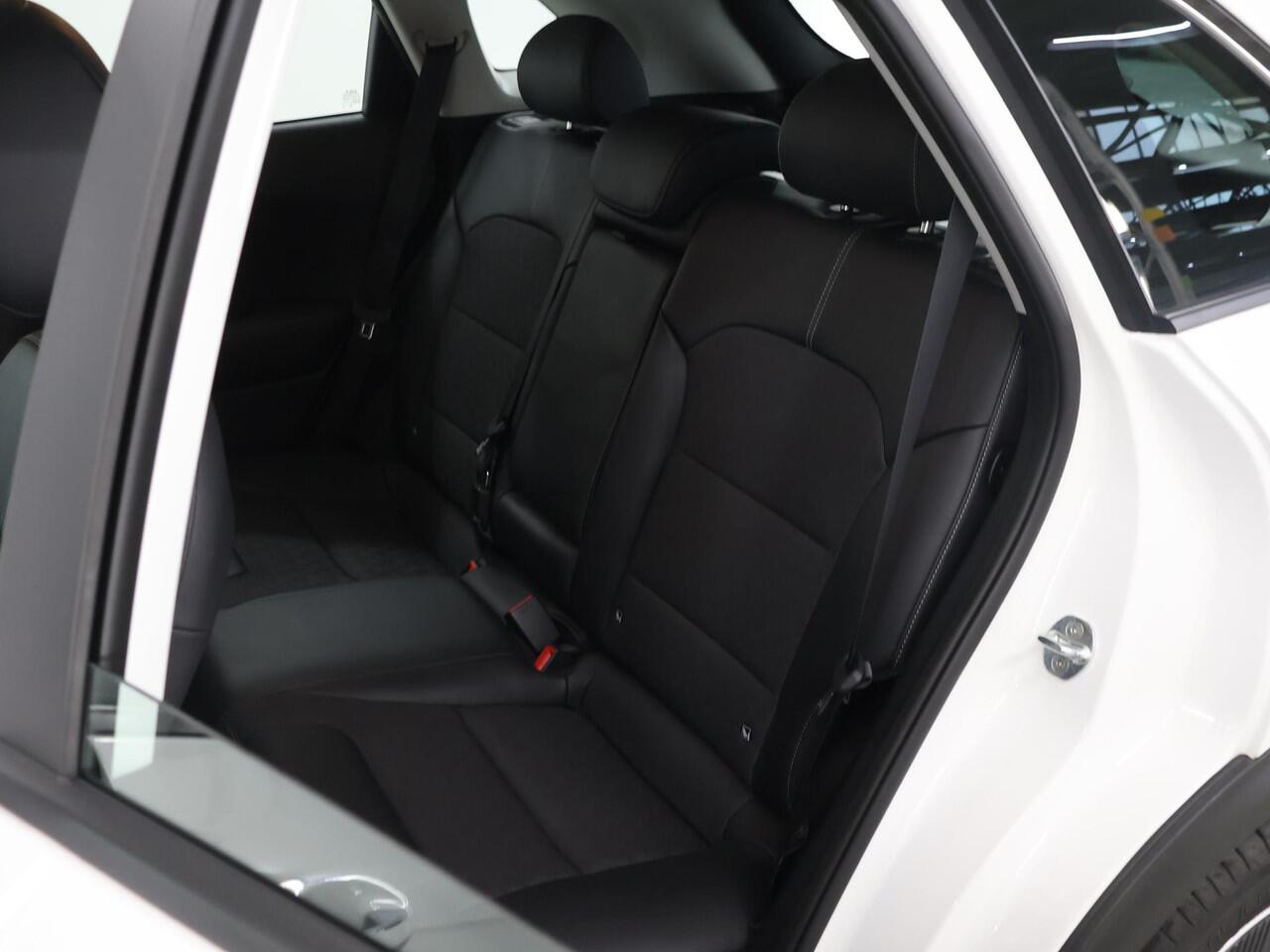 KIA Niro 1.6 GDi PHEV DynamicLine | Navigatie | Parkeercamera | Climate Control | Cruise Control Adaptief | Stoel/Stuurverwarming |