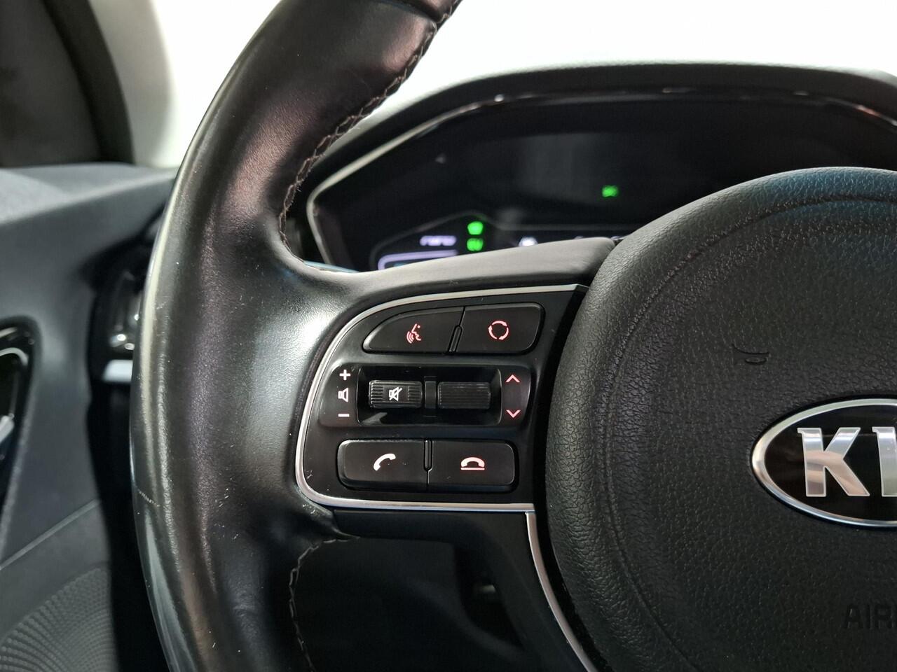 KIA Niro 1.6 GDi Hybrid DynamicLine Schuif kantel dak, Apple Carplay/Android Auto, Navigatie, Camera.