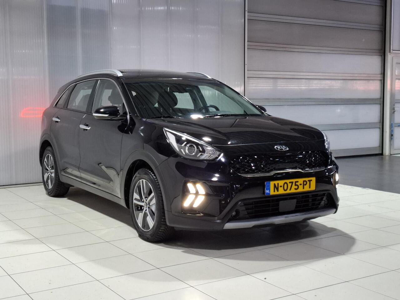 KIA Niro 1.6 GDi Hybrid DynamicLine Schuif kantel dak, Apple Carplay/Android Auto, Navigatie, Camera.