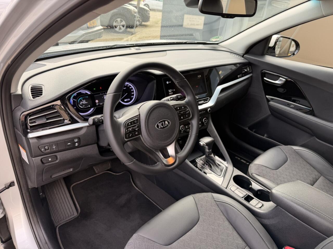 KIA Niro 1.6 GDi HEV DynamicLine | Navigatie | Camera | 1e eigenaar