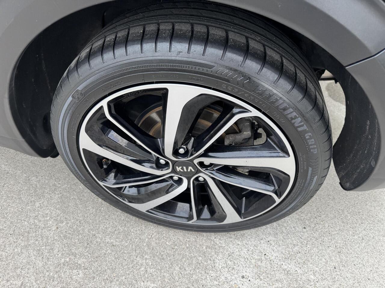 KIA Niro 1.6 GDi Hybrid DynamicLine Sunroof | 18 inch | Trekhaak | NW door ons geleverd & Onderhouden