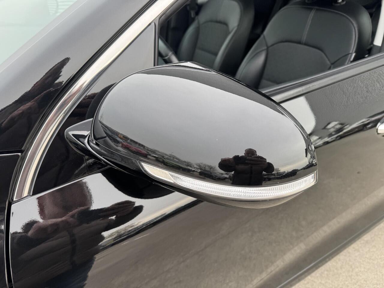 KIA Niro 1.6 GDi Hybrid DynamicLine Sunroof | 18 inch | Trekhaak | NW door ons geleverd & Onderhouden