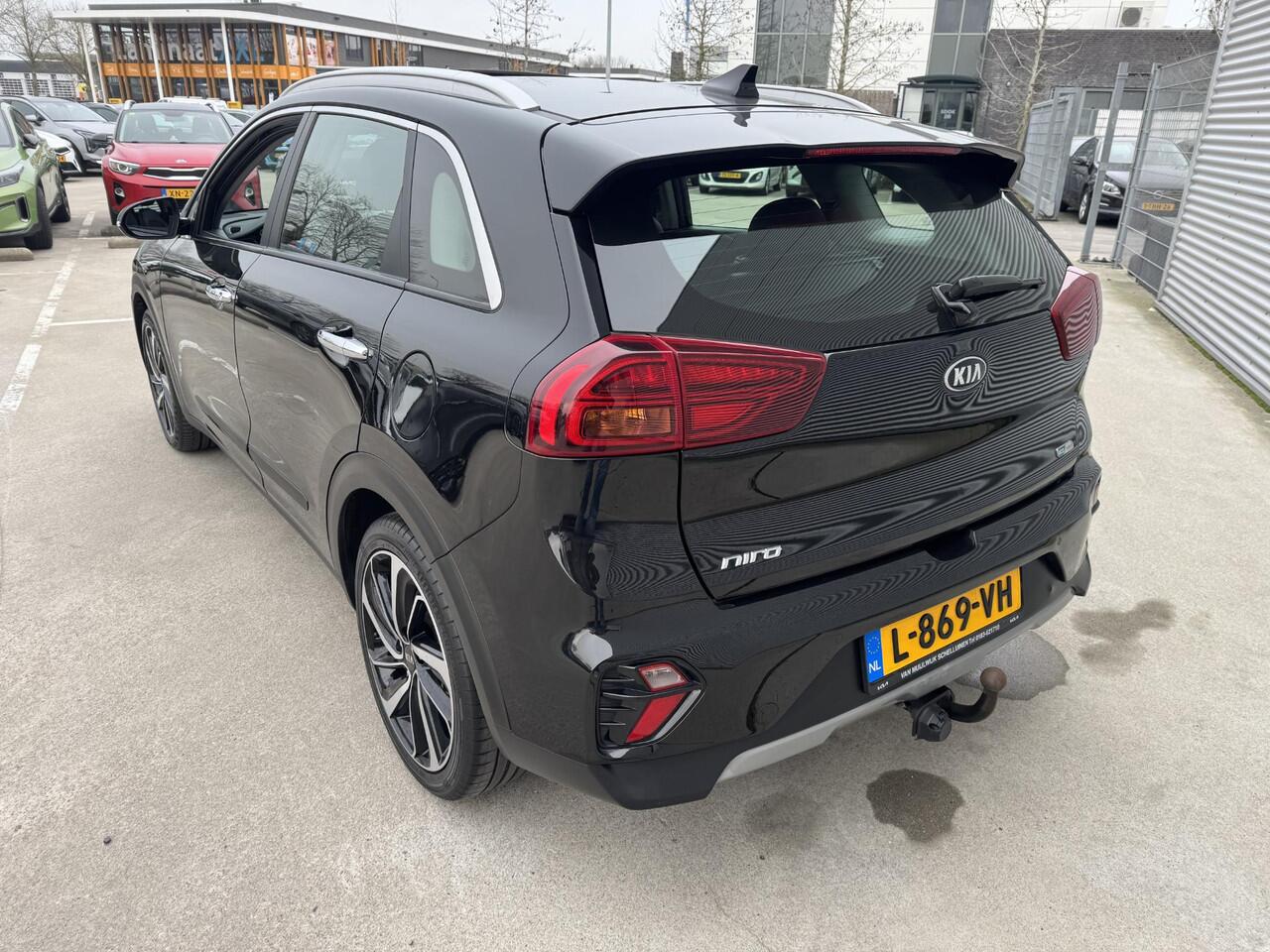 KIA Niro 1.6 GDi Hybrid DynamicLine Sunroof | 18 inch | Trekhaak | NW door ons geleverd & Onderhouden
