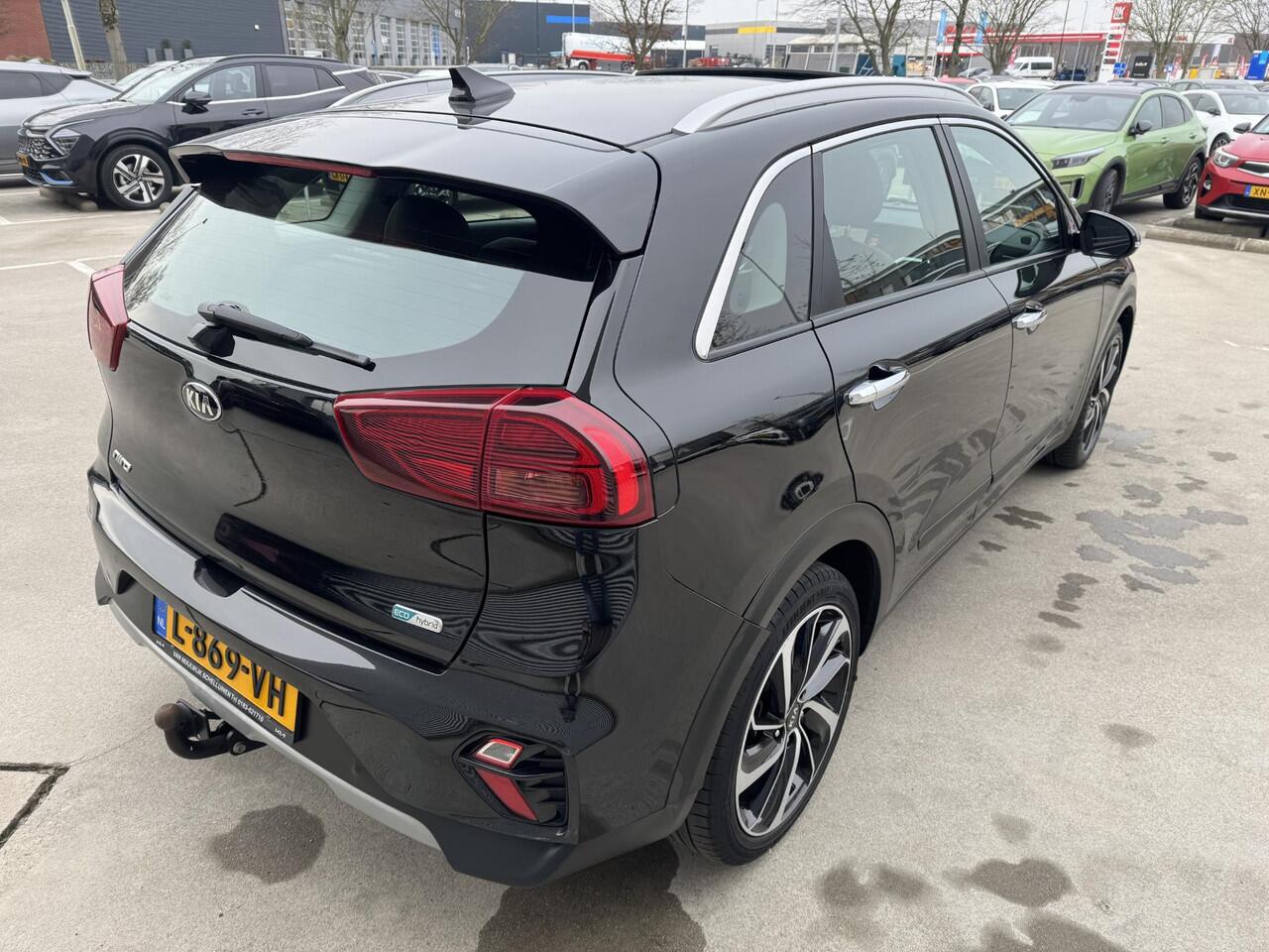 KIA Niro 1.6 GDi Hybrid DynamicLine Sunroof | 18 inch | Trekhaak | NW door ons geleverd & Onderhouden