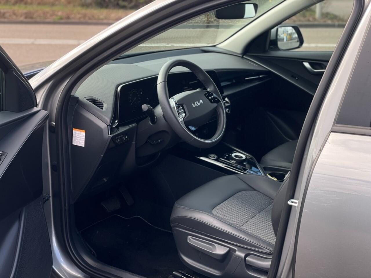 KIA Niro Kia Niro 1.6 GDi HYBRIDE DYNAMIC LINE TERKHAAK CAMERA PDC V/A