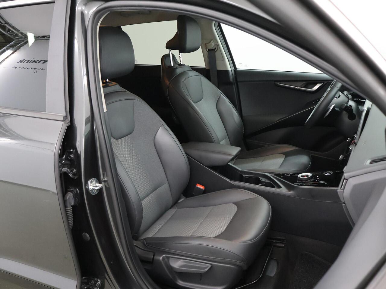 KIA Niro 1.6 GDi Hybrid DynamicLine Edition | 18" lichtmetalen velgen | Navigatie | Parkeercamera | Climate Control | Keyless |