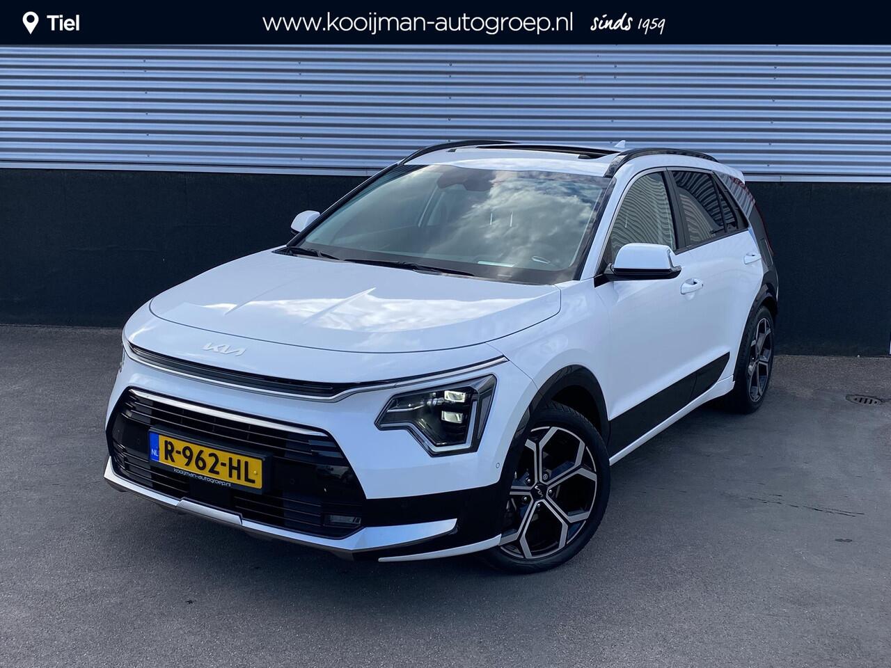KIA Niro 1.6 GDi Hybrid Launch Edition Dealer onderhouden: Schuif-/kanteldak, trekhaak 13-polig, head-up display, stoelverwarming- & ventilatie, stuurverwarming, adaptieve cruise control, Apple CarPlay/Android Auto