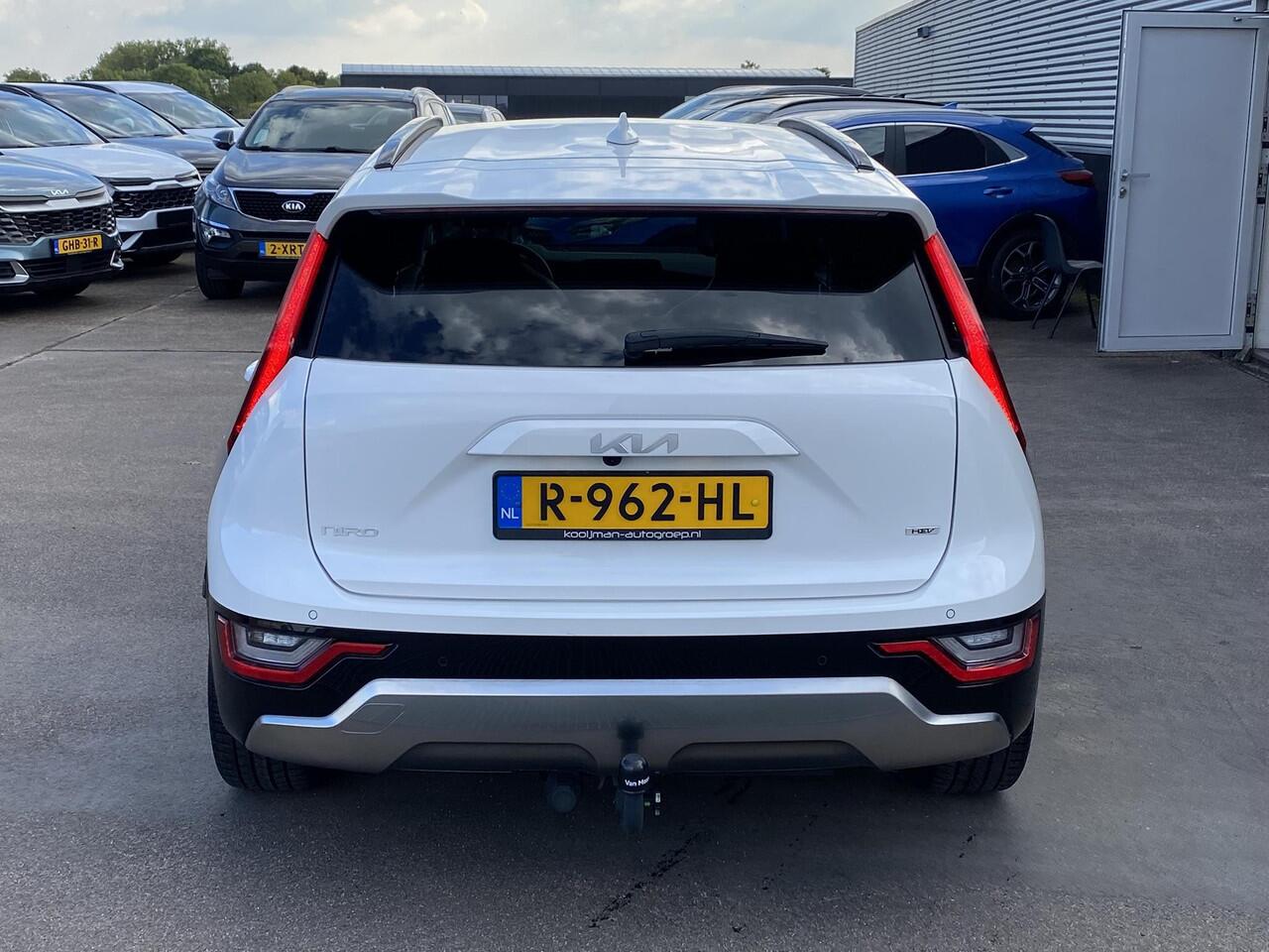 KIA Niro 1.6 GDi Hybrid Launch Edition Dealer onderhouden: Schuif-/kanteldak, trekhaak 13-polig, head-up display, stoelverwarming- & ventilatie, stuurverwarming, adaptieve cruise control, Apple CarPlay/Android Auto