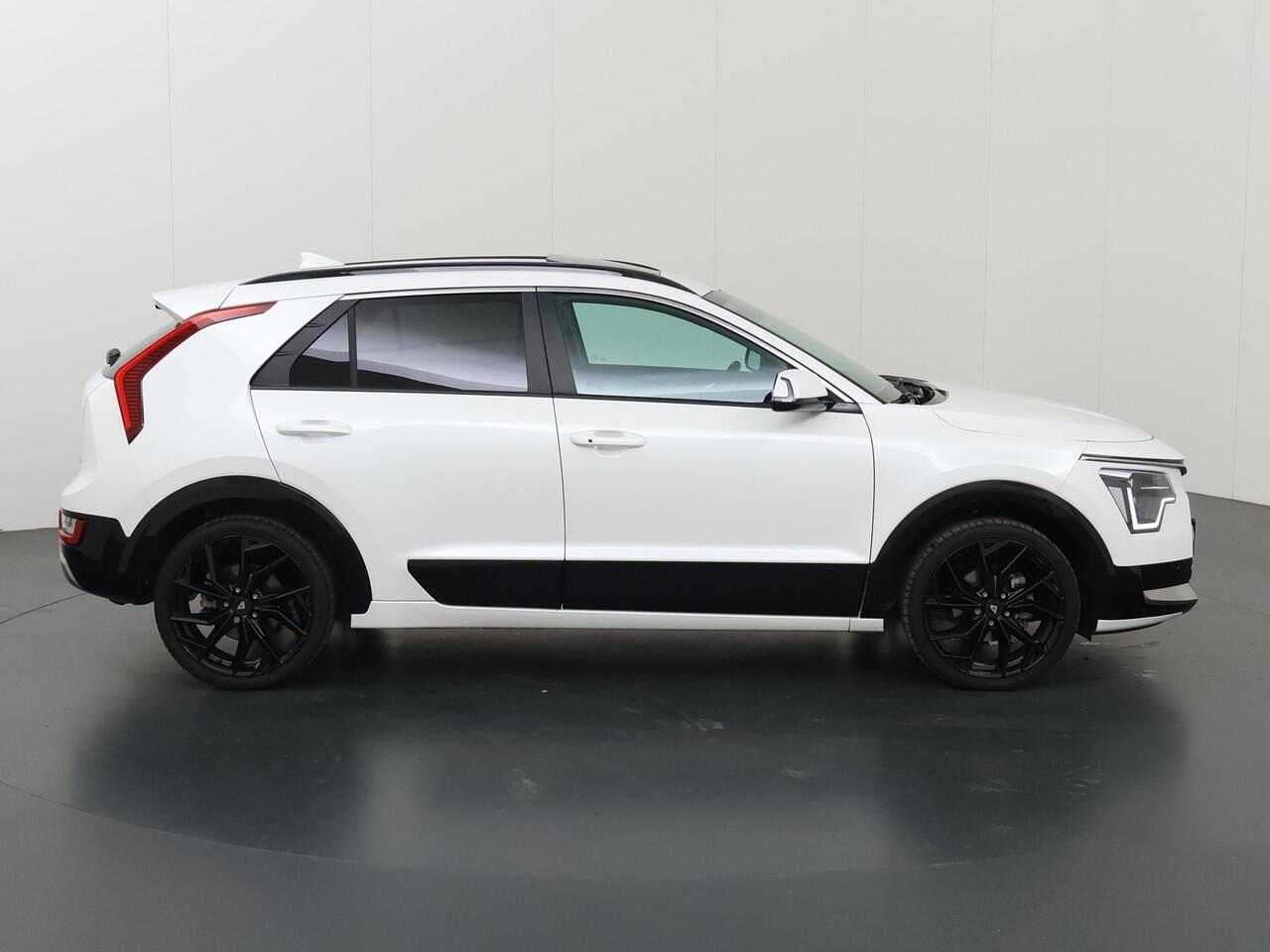 KIA Niro 1.6 GDi Hybrid DynamicPlusLine | Panoramadak | Harman / Kardon | Stoel/Stuurwielverwarming | Head-Up Display | Dodehoek detectie |