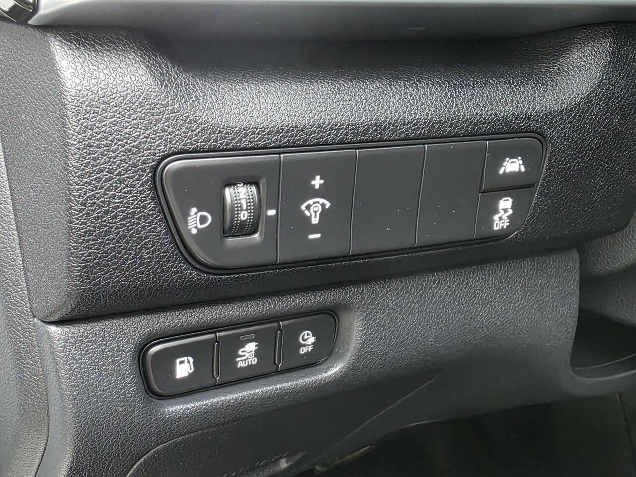 KIA Niro 1.6 GDi PHEV | Stoel + Stuurverwarming | Apple Carplay | Navigatie via telefoon | Parkeersensoren + Camera | Cruise Control