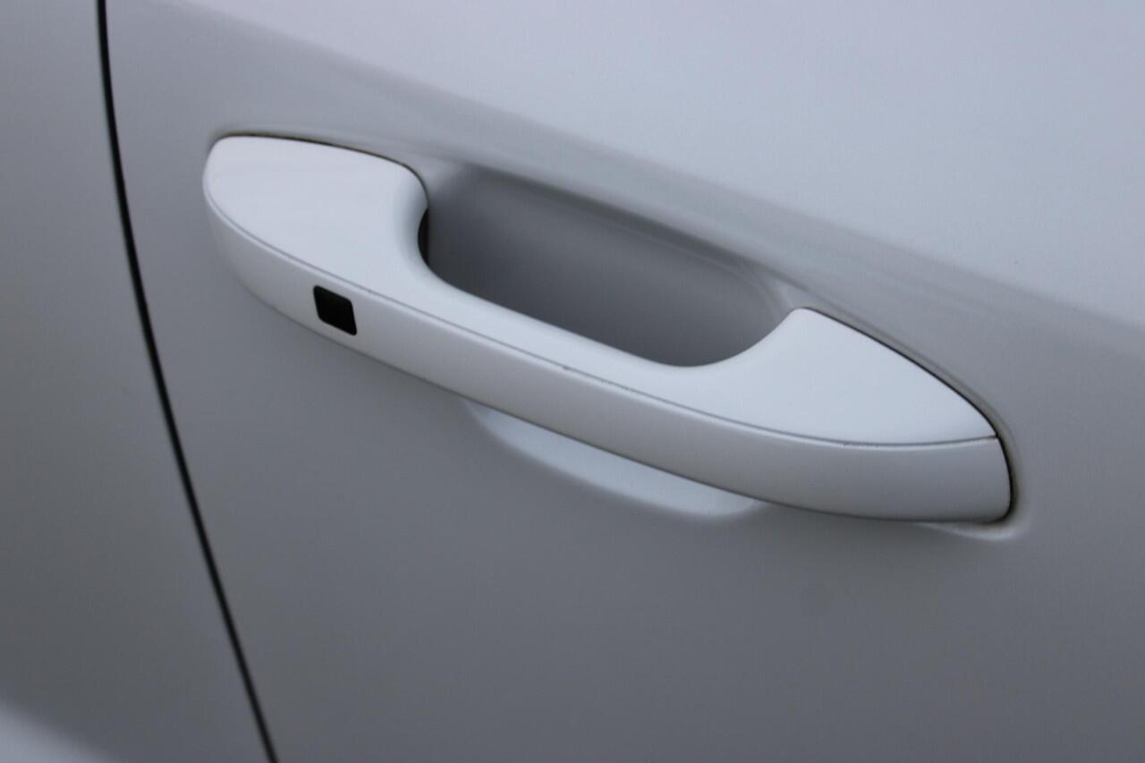 KIA Niro 1.6 GDi Hybrid DynamicPlusLine Stuur en stoel Verwarming / Camera