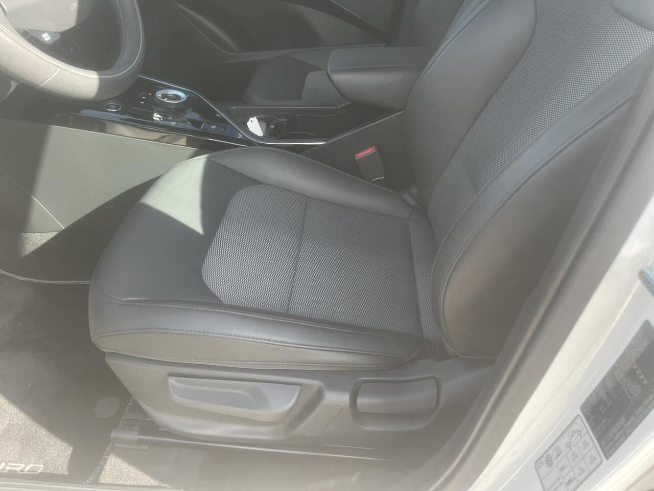 KIA Niro 1.6 GDi Hybrid DynamicLine | Trekhaak | Navigatie | Apple CarPlay/Android Auto | Achteruitrij camera | Lmv | 1e eigenaar!! Dealer onderhouden!!