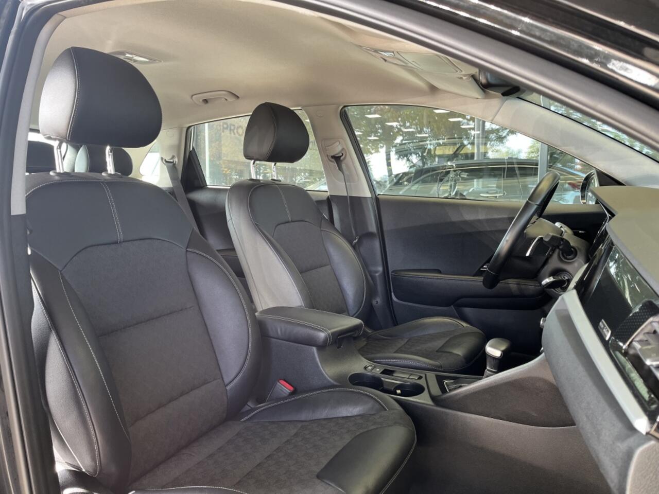 KIA Niro 1.6 GDi Hybride DynamicLine, 1e eigenaar & Dealer onderhouden!