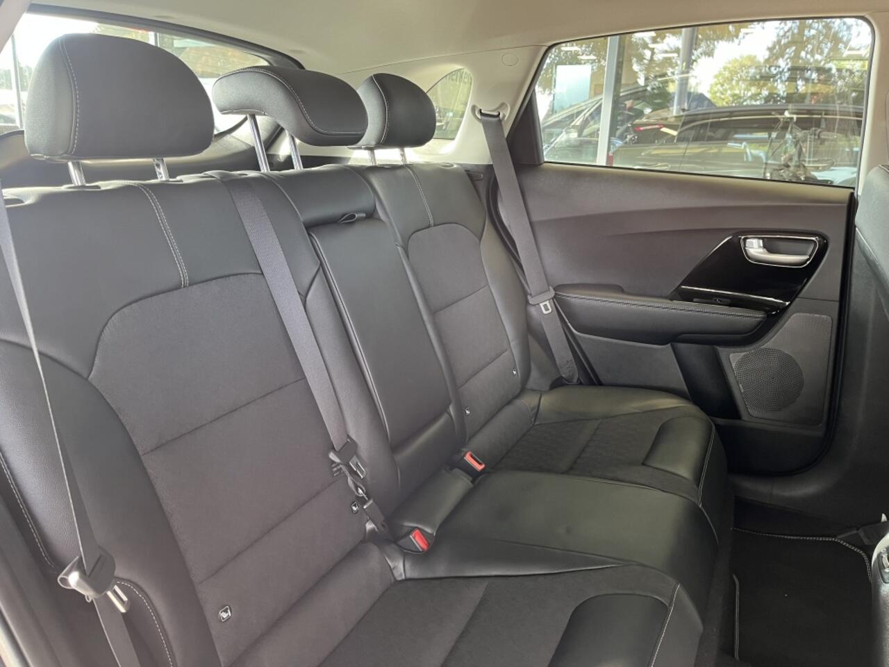 KIA Niro 1.6 GDi Hybride DynamicLine, 1e eigenaar & Dealer onderhouden!