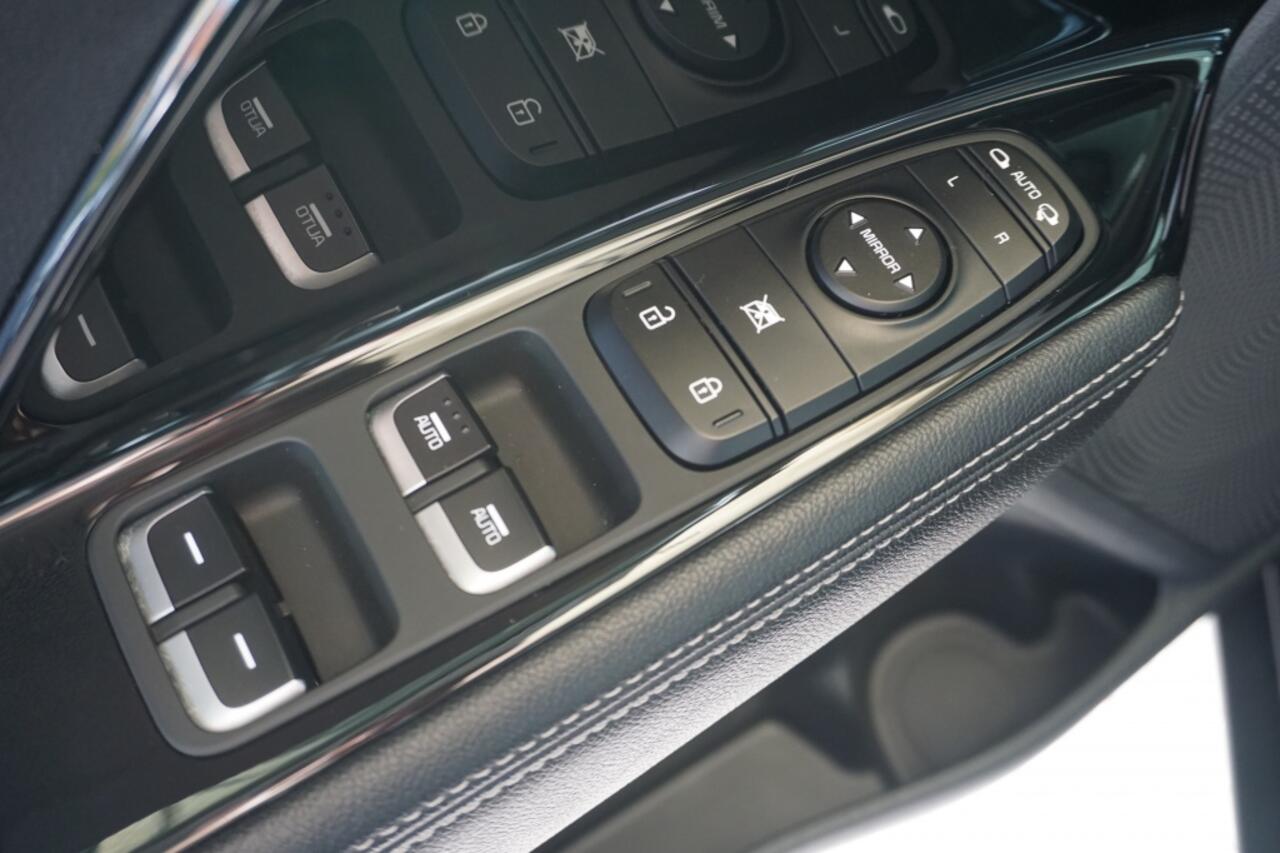 KIA Niro 1.6 GDi Hybride DynamicLine, 1e eigenaar & Dealer onderhouden!