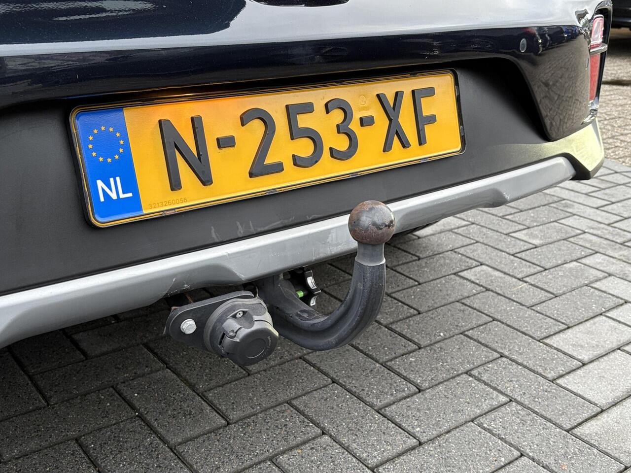 KIA Niro 1.6 GDi PHEV ExecutiveLine | Trekhaak | Leder | Schuifdak | Stoelverwarming/koeling | Adaptive cruise control | JBL audio | Geheugenstoelen | Camera