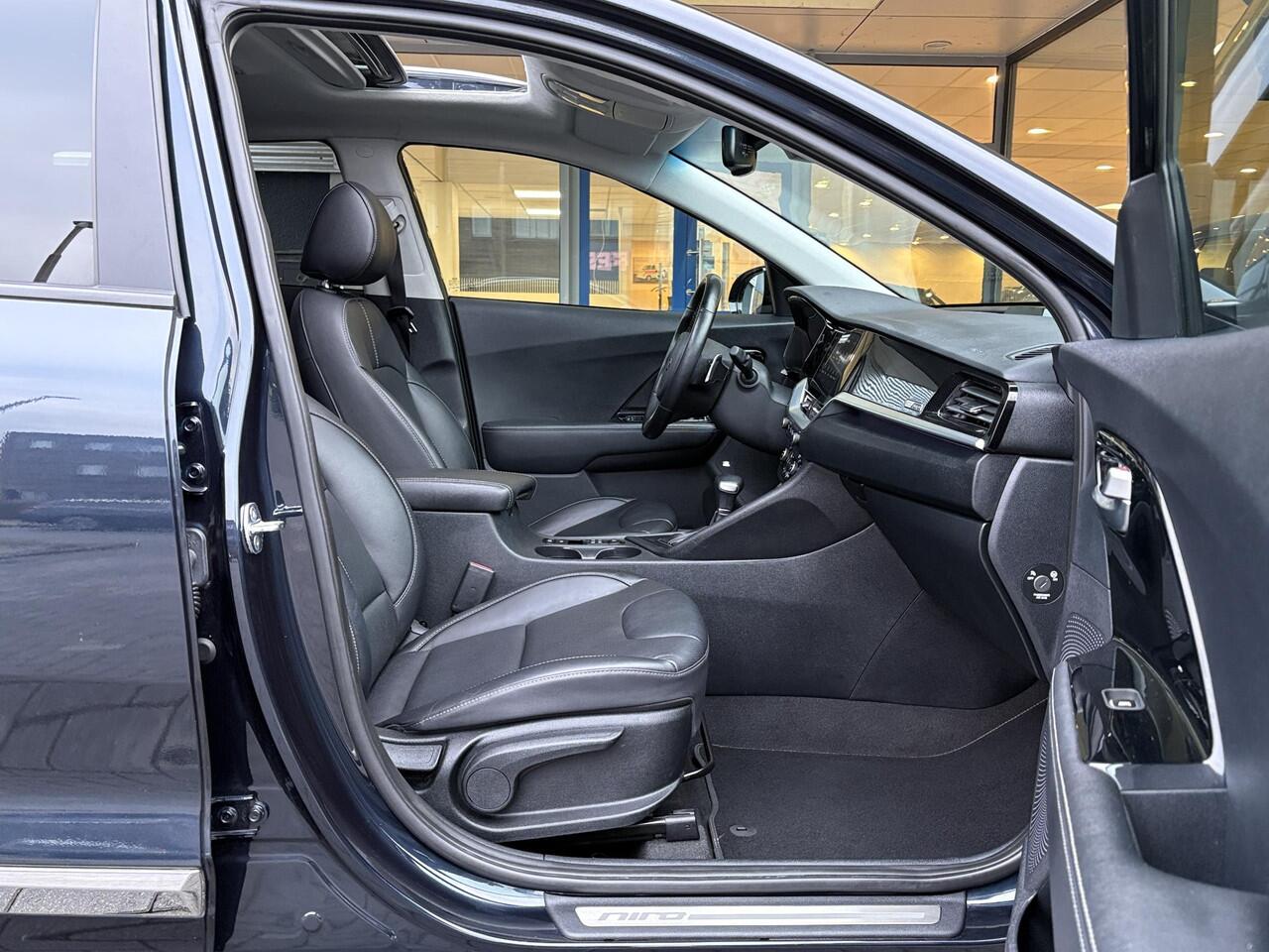 KIA Niro 1.6 GDi PHEV ExecutiveLine | Trekhaak | Leder | Schuifdak | Stoelverwarming/koeling | Adaptive cruise control | JBL audio | Geheugenstoelen | Camera