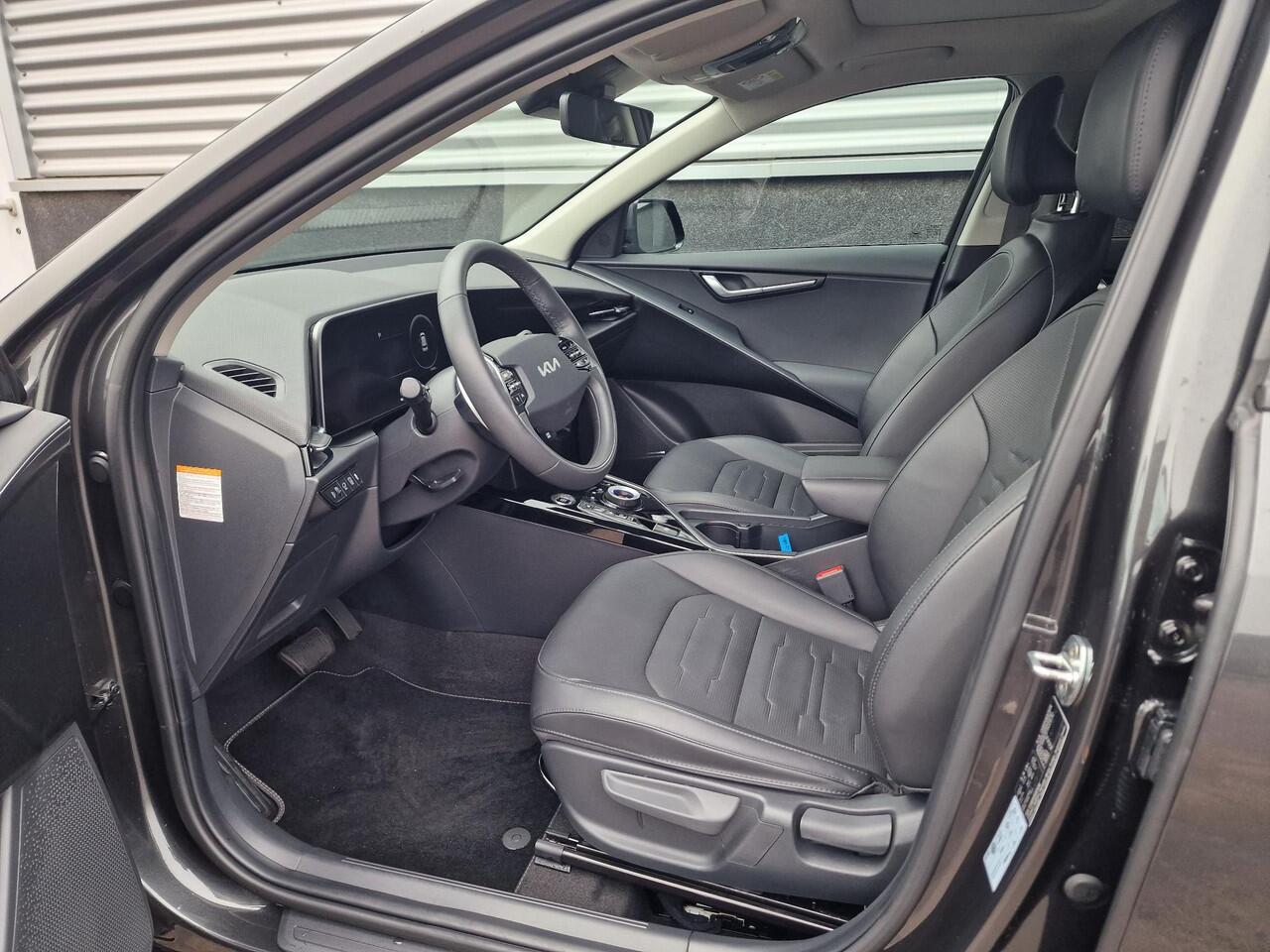 KIA Niro 1.6 GDi Hybrid DynamicPlusLine Schuif/kanteldak, 1e eign. Nieuw geleverd en dealeronderhouden, Dodehoekdetectie, Stoel- & Stuurwiel verwarmd, LMV, Smart Key