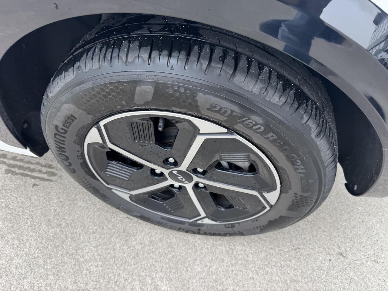 KIA Niro 1.6 GDi Hybrid DynamicLine NW door ons geleverd & onderhouden !