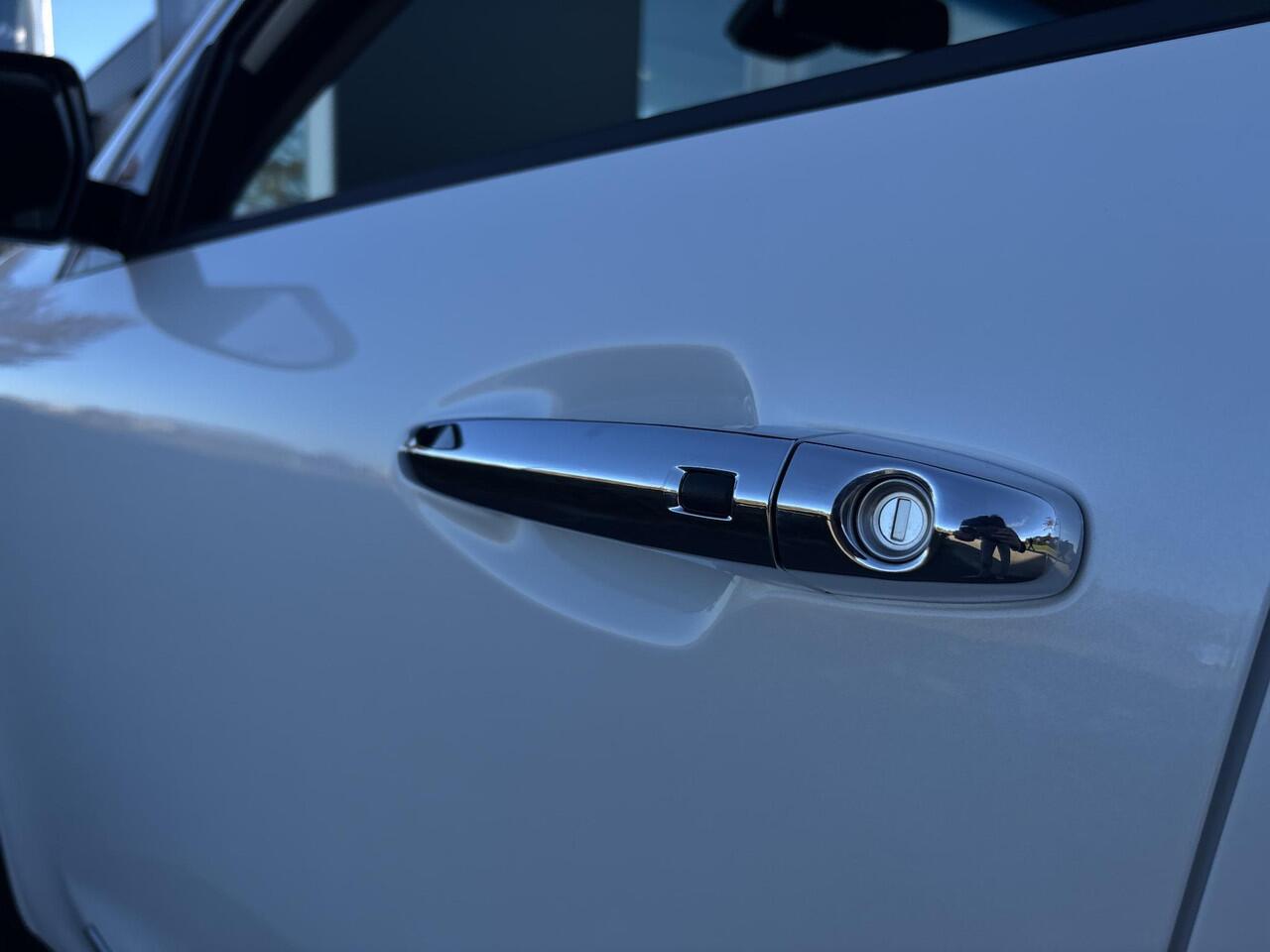 KIA Niro 1.6 GDi PHEV ExecutiveLine Stoelverwarming/Ventilatie, Navigatie, Dodehoekassistentie, JBL, Adaptieve Cruise Control, Enz...
