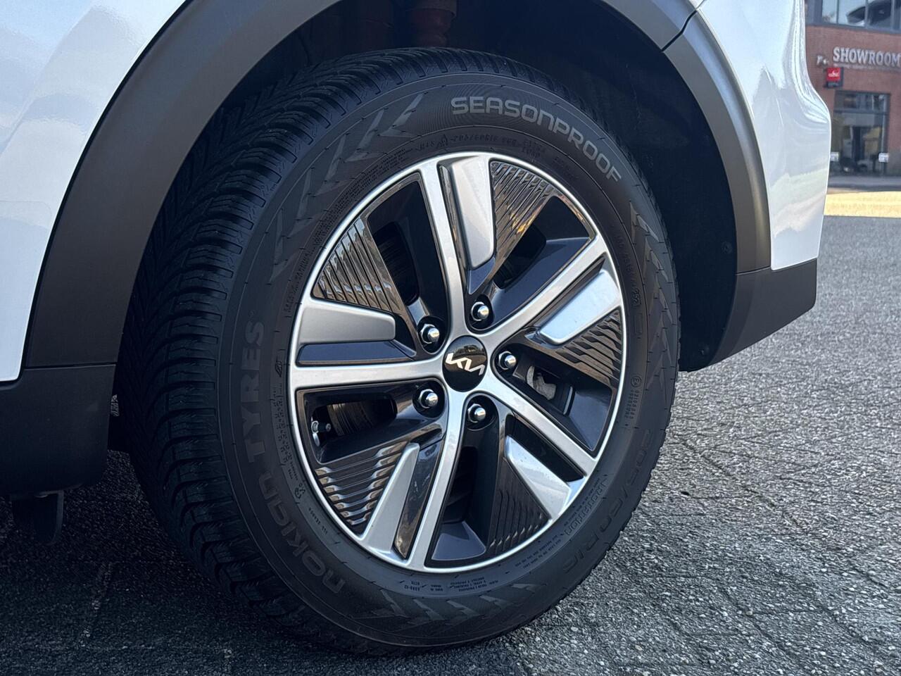 KIA Niro 1.6 GDi PHEV ExecutiveLine Stoelverwarming/Ventilatie, Navigatie, Dodehoekassistentie, JBL, Adaptieve Cruise Control, Enz...