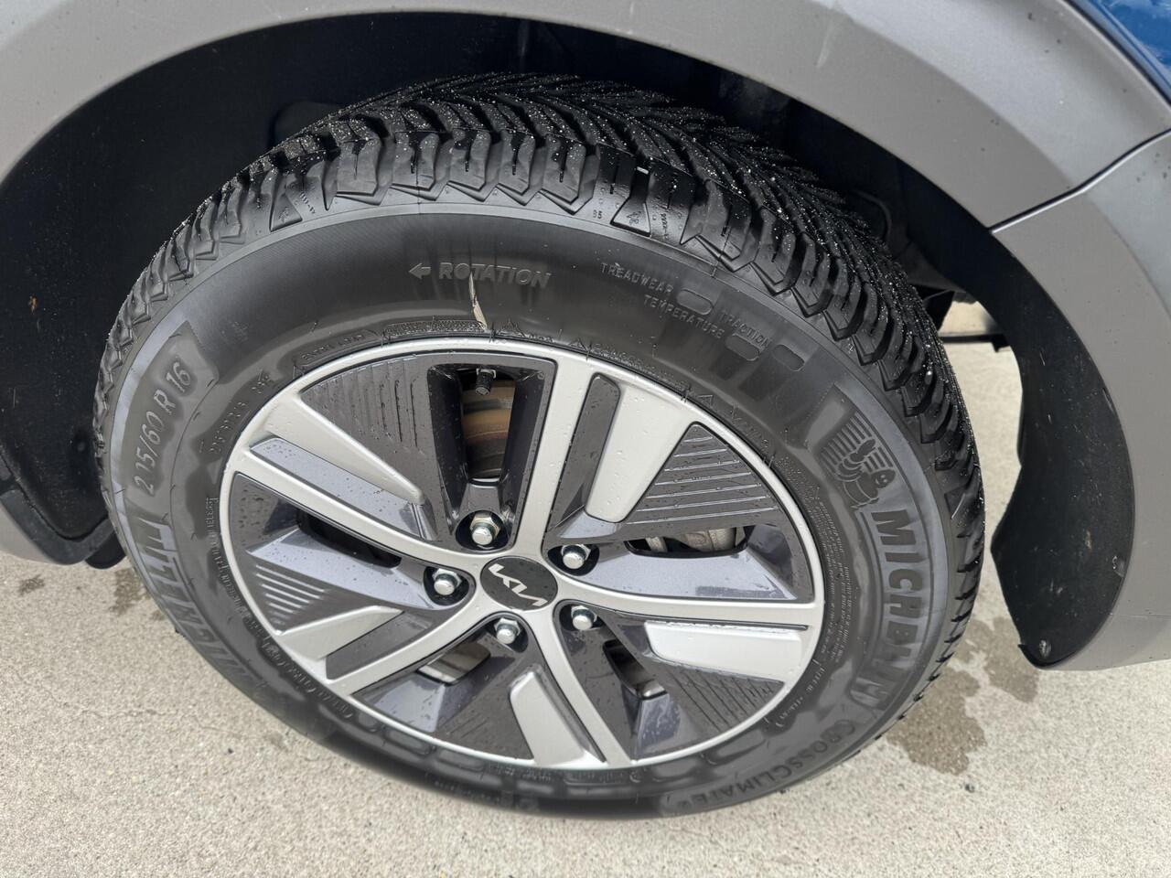 KIA Niro 1.6 GDi Hybrid DynamicLine NW door ons geleverd & onderhouden !