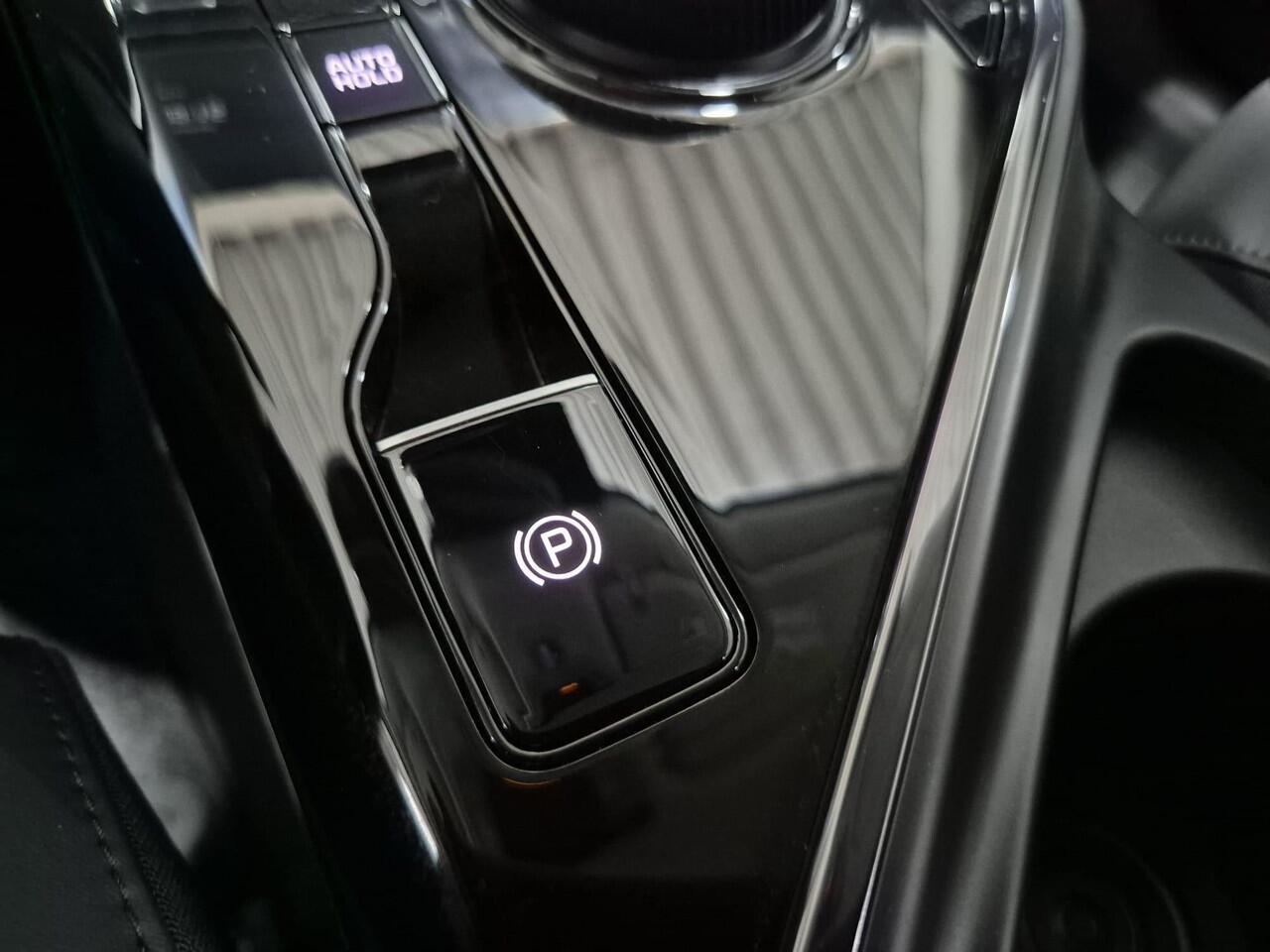 KIA Niro 1.6 GDi Hybrid DynamicLine 18 inch, Apple Carplay/Android Auto, Navigatie, camera