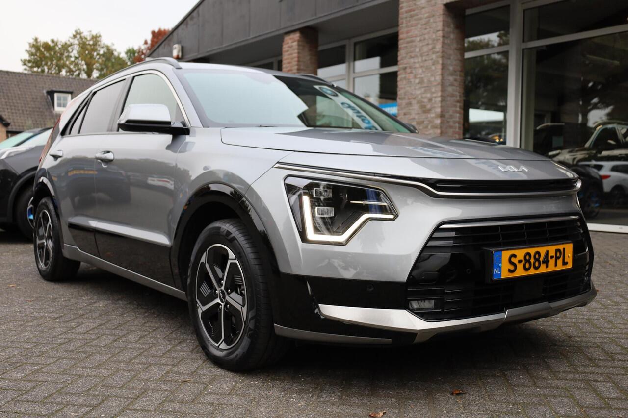 KIA Niro 1.6 GDi Hybrid DynamicPlusLine TREKHAAK-AFN LEER HUD PANO CARPLAY STOEL/STUURVERW. CAMERA ELEC-KLEP ADAPTIVE-CRUISE DAB 2XPDC LMV NAP DEALERONDERHOUDEN!!