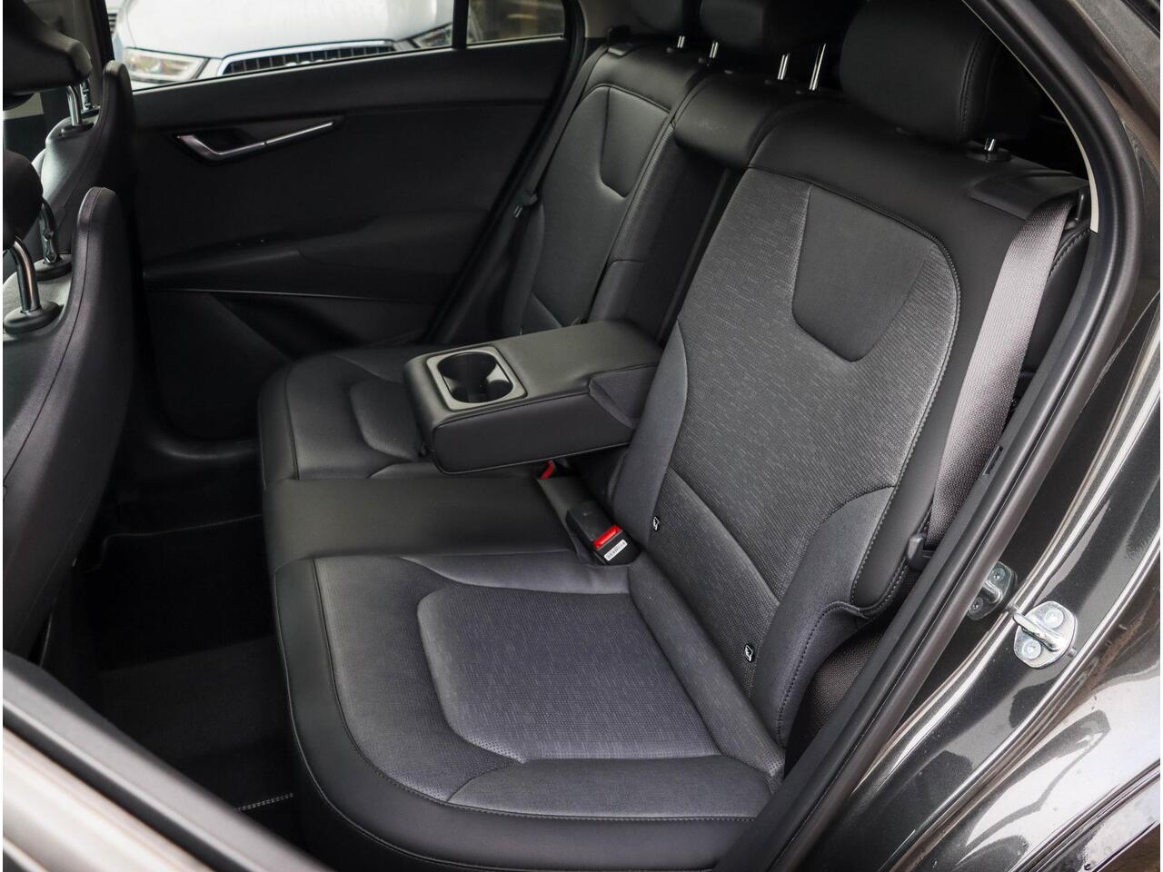 KIA Niro 1.6 GDi Hybrid ExecutiveLine Harman Kardon Panoramadak 18''