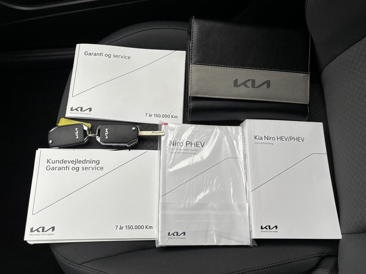 KIA Niro 1.6 GDi PHEV DynamicLine Automaat / Fabrieksgarantie tot 5-2028 / Dealer onderhouden / 1.300kg trekgewicht / All season banden / Stuur & Stoelverwarming / Apple Carplay Android Auto / Camera /