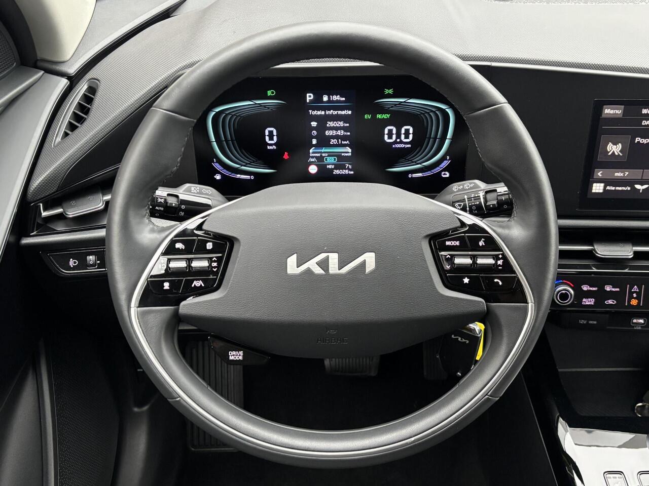 KIA Niro 1.6 GDi PHEV DynamicLine Automaat / Fabrieksgarantie tot 5-2028 / Dealer onderhouden / 1.300kg trekgewicht / All season banden / Stuur & Stoelverwarming / Apple Carplay Android Auto / Camera /