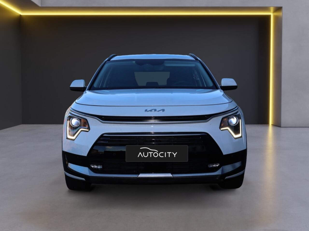 KIA Niro 1.6 GDi HEV Hybrid DynamicLine Camera l Adaptive Cruise l Blinds