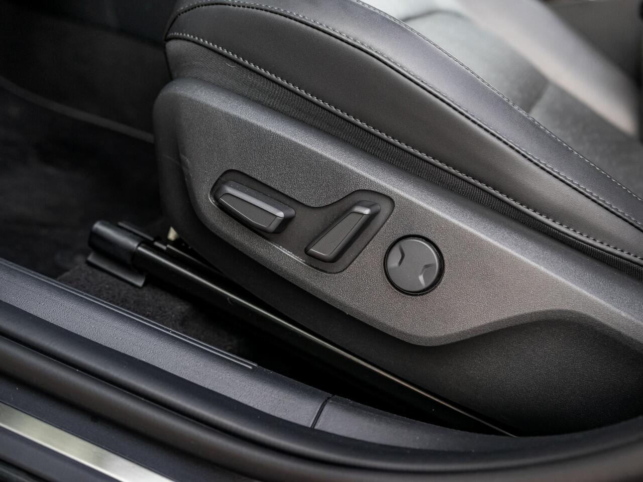 KIA Niro 1.6 GDi Hybrid ExecutiveLine Lederen bekleding l Stoel verwarming en ventilatie l Harman Kardonn