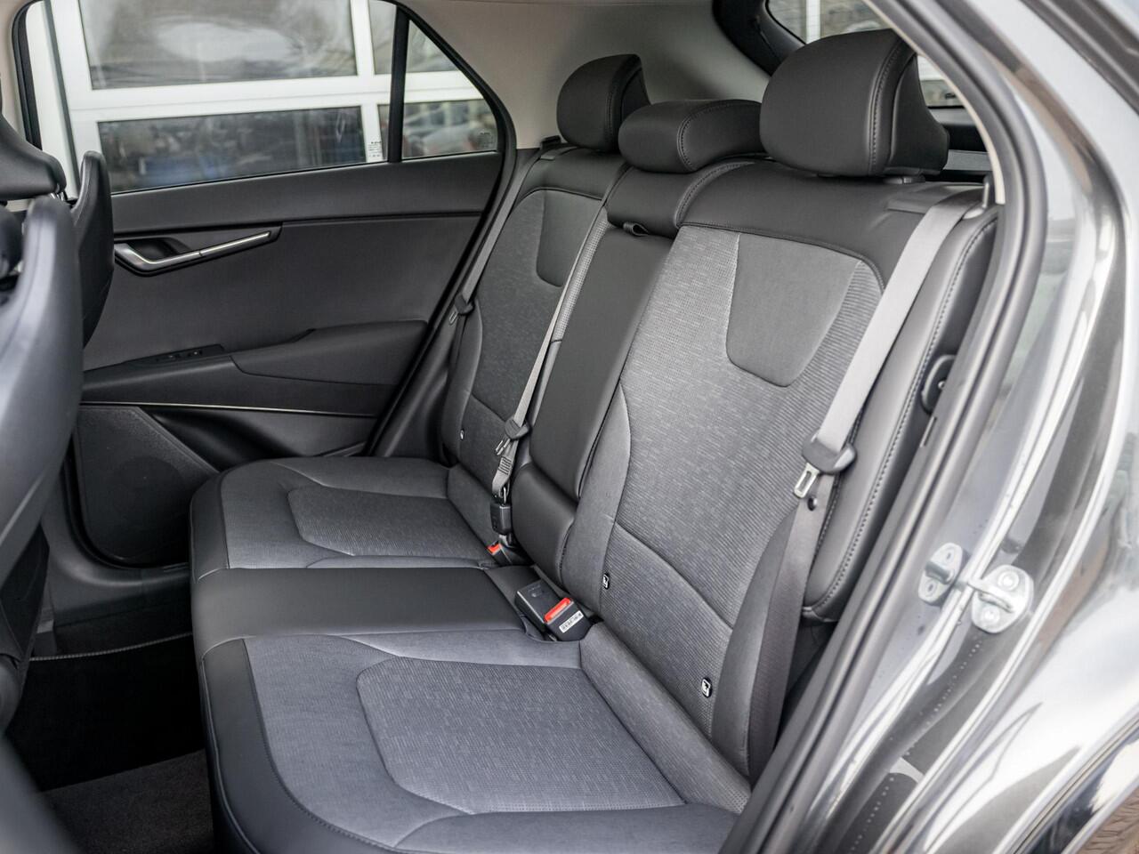 KIA Niro 1.6 GDi Hybrid ExecutiveLine Lederen bekleding l Stoel verwarming en ventilatie l Harman Kardonn