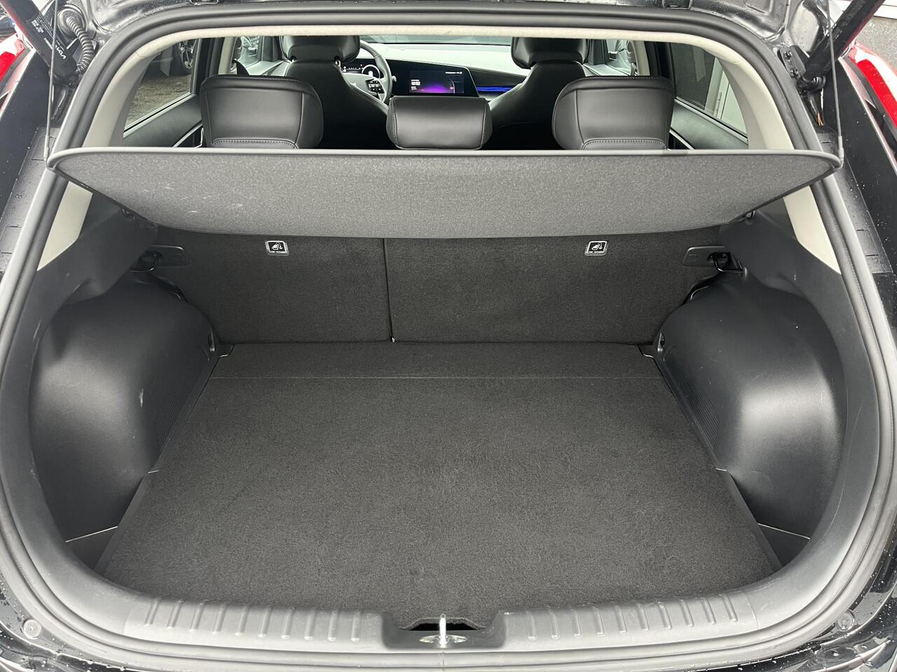 KIA Niro 1.6 GDi Hybrid ExecutiveLine Schuif/kanteldak, Nieuw geleverd, 1e eign. LMV, Stoelkoeling + verwarming, Stuurwiel verwarmd, Herman/Kardon, Dodehoekdetectie,