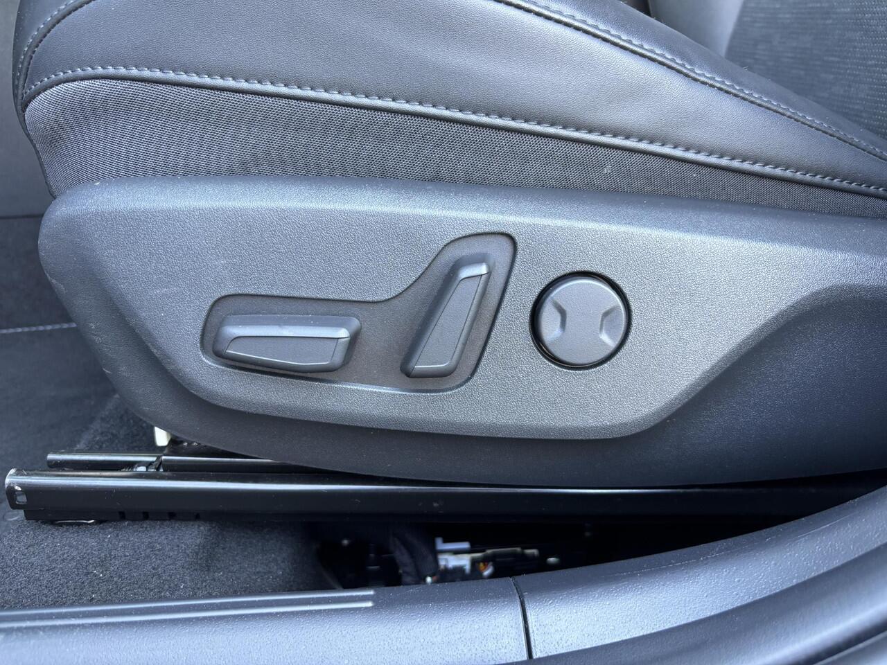 KIA Niro 1.6 GDi Hybrid ExecutiveLine | Elektr. Schuif-/Kanteldak | Stuur/Stoelverwarming- & verkoeling | Navigatie | HUD | Dodehoek detectie | Parkeersensoren |