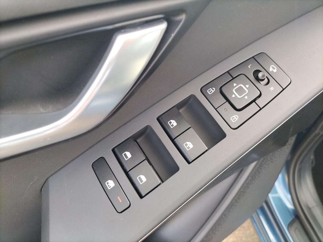 KIA Niro 1.6 GDi Hybrid DynamicLine Navigatie / Camera / Slechts 21.000KM